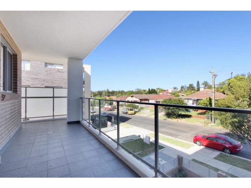 207/11-15 Robilliard Street, Mays Hill NSW 2145